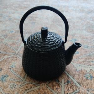 Traditional Vintage Japanese Cast Iron Tea Kettle